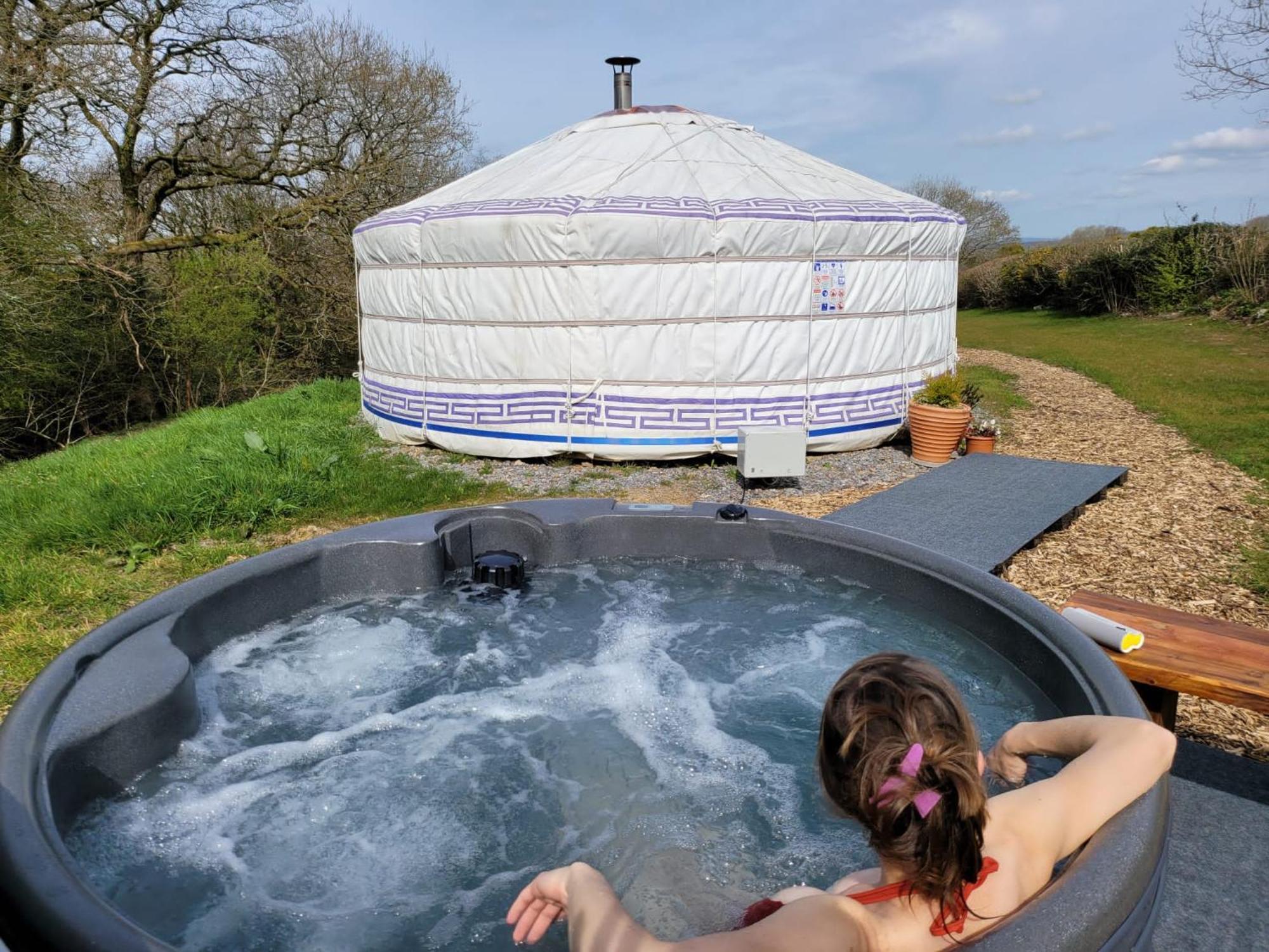 מלון אמנפורד Gilfach Gower Farm Luxury Yurt With Hot Tub מראה חיצוני תמונה