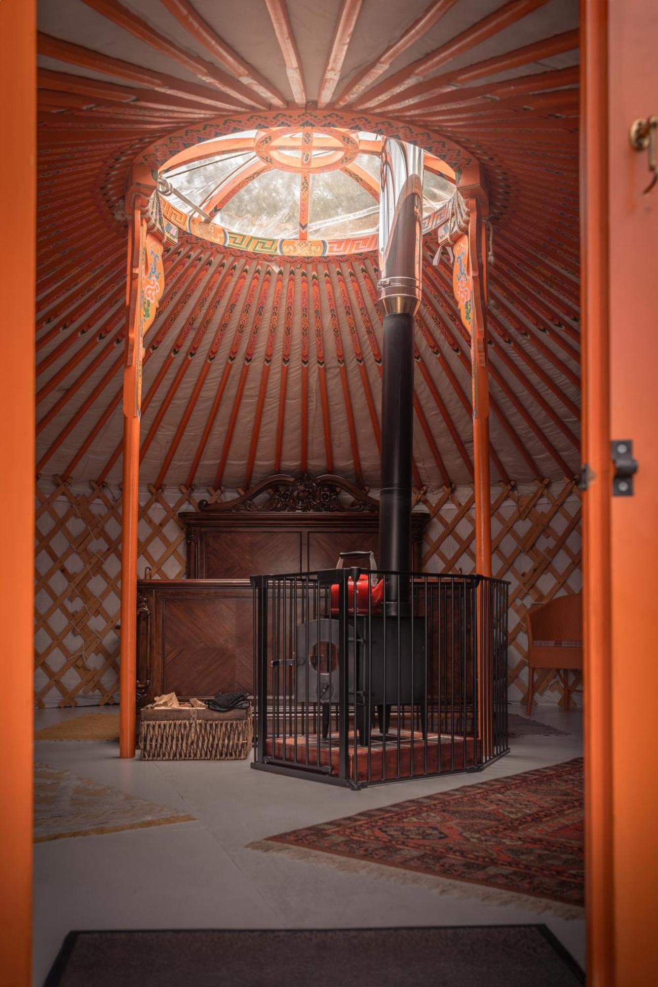 מלון אמנפורד Gilfach Gower Farm Luxury Yurt With Hot Tub מראה חיצוני תמונה